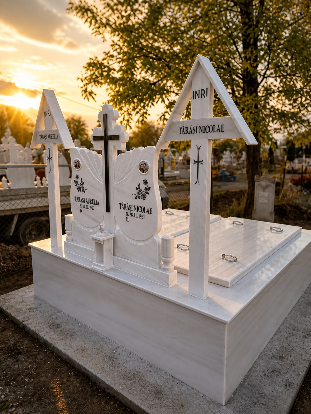 Cavou cu monument